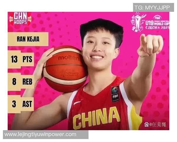 王芙蕖分享NCAA西北大学新赛季定妆照迎接第三年挑战尽享球场乐趣